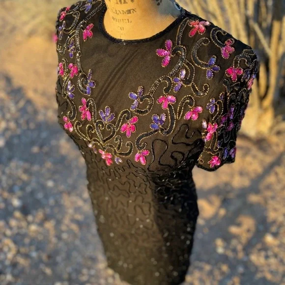 Vintage 80’s AP. LTD beaded silk cocktail dress 👗 - Picture 3 of 8